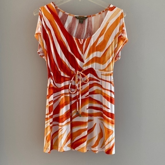 TOMMY Bahama swimsuit coverup. Gorgeous shades of orange and white print XS/TP
C - Picture 10 of 11